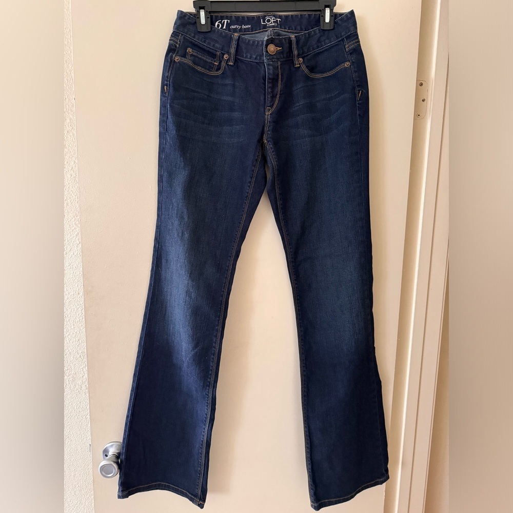 NWOT LOFT Women’s Curvy Boot Zip Up Distressed Dark Blue Jeans Size 28 Tall